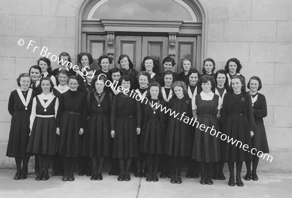 CONVENT CHORAL CLASS (PRIZE WINNERS)